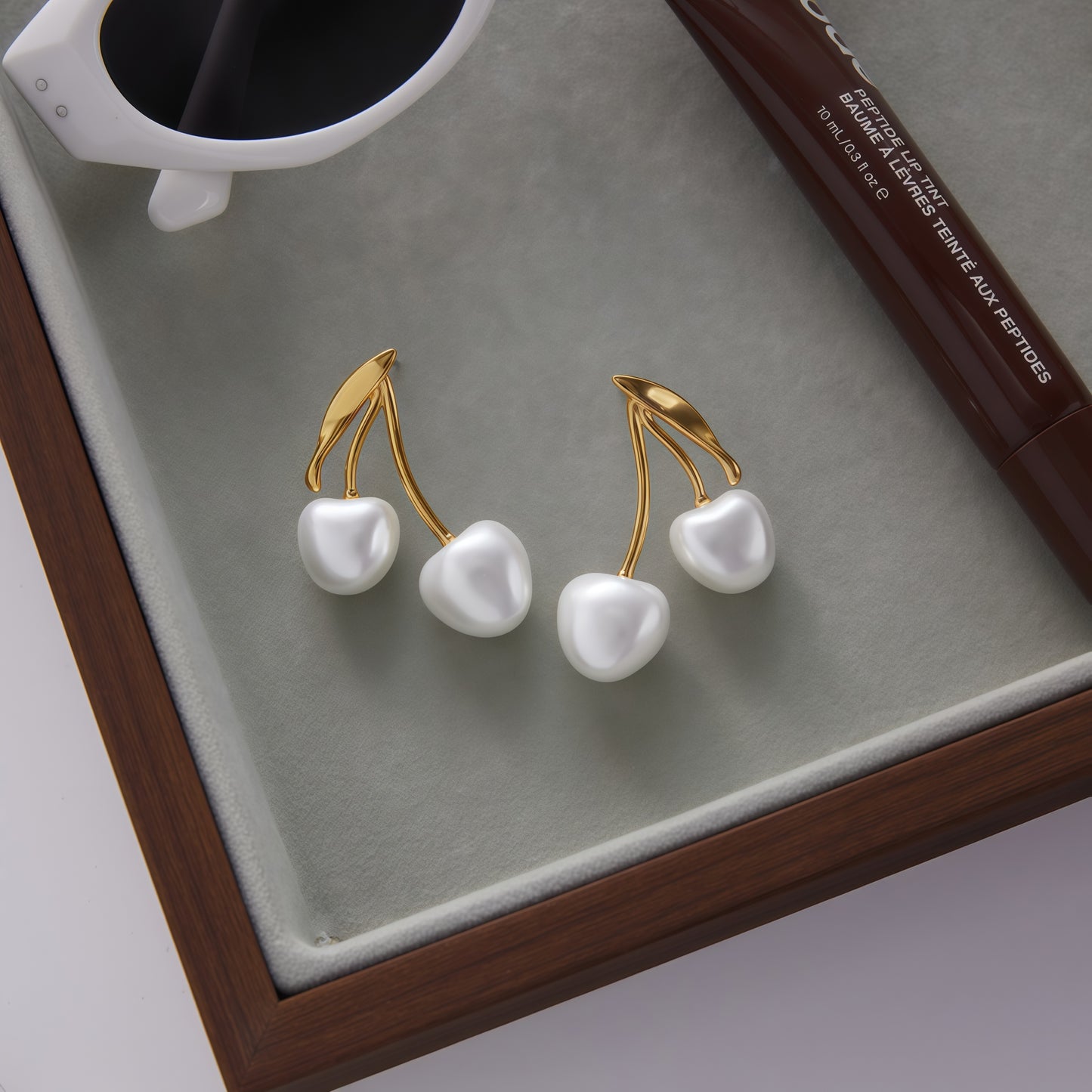 Pearl-Cherry Auspice – The Eastern Fullness Earrings