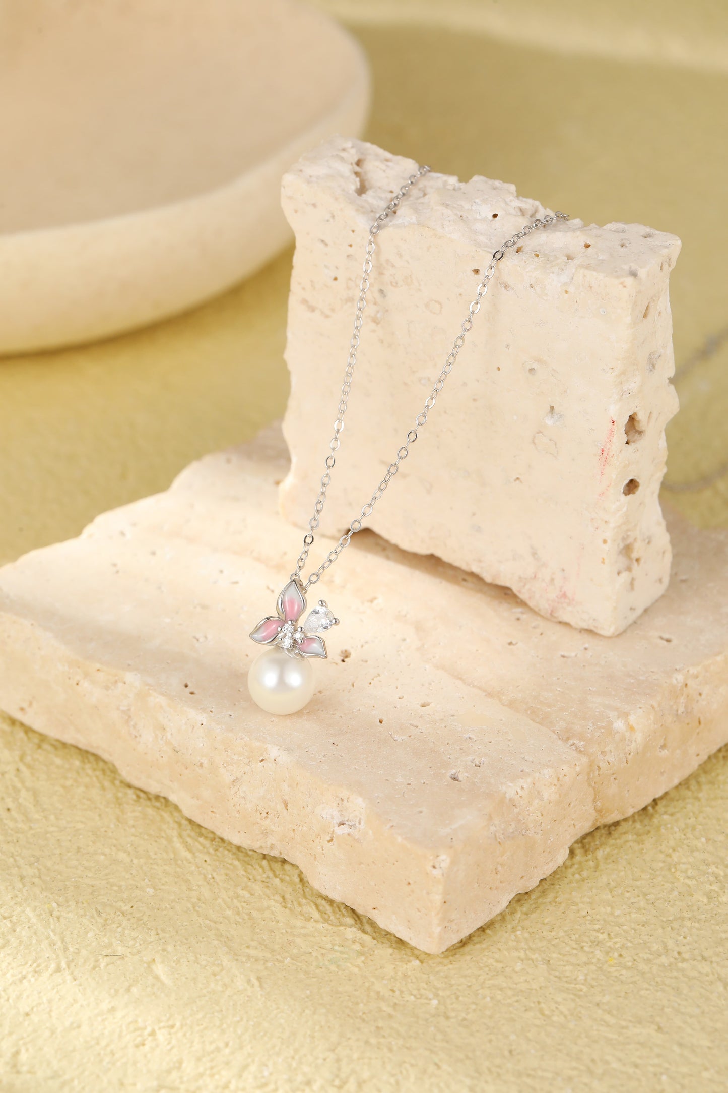 Magnolia & Pearl Necklace