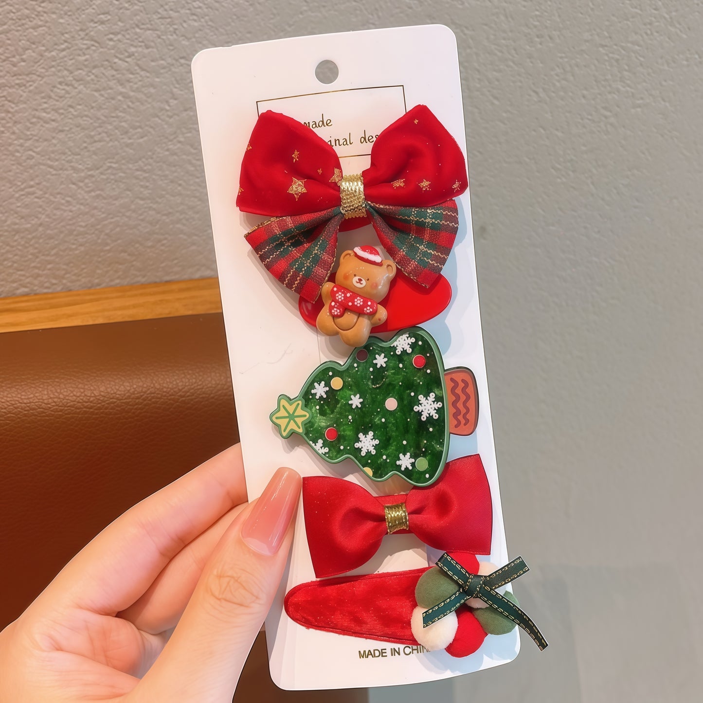 Christmas Tree & Bear – The Festive Cheer Series